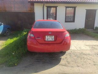 2010 Honda Civic VIII Рестайлинг, красный, 700000 рублей, вид 5
