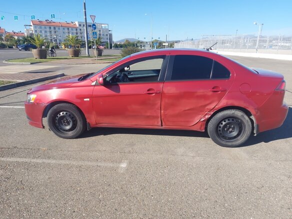 2011 Mitsubishi Lancer X Рестайлинг, красный, 650000 рублей - вид 8
