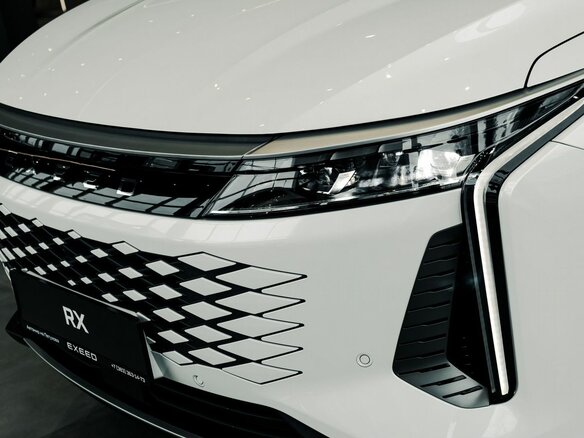 2025 Exeed RX, белый, 3928600 рублей - вид 9