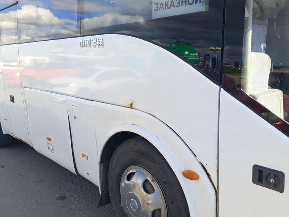 2013 Yutong ZK6899HA, белый, 3200000 рублей - вид 2