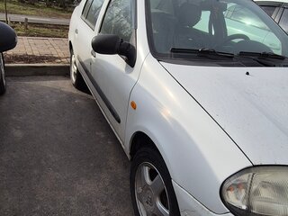 2001 Renault Clio II, белый, 240000 рублей, вид 3