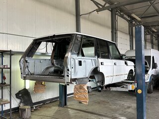 1994 Land Rover Range Rover I, белый, 2999999 рублей, вид 2
