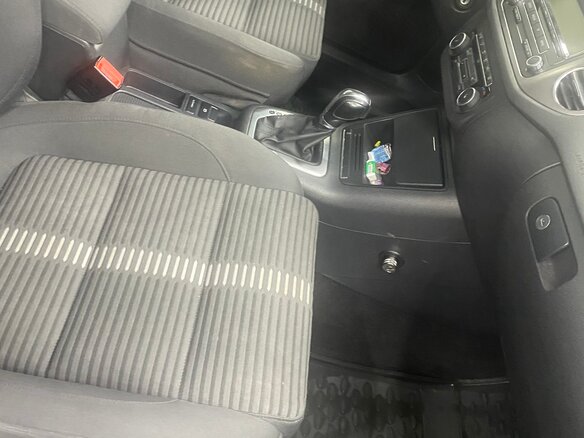 2011 Volkswagen Tiguan I, красный, 908000 рублей - вид 13