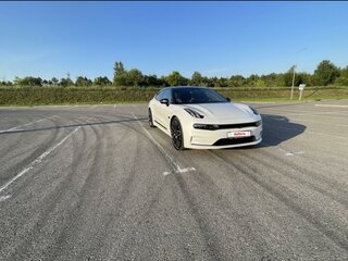 2023 Zeekr 001 100 kWh I, белый, 6000000 рублей, вид 1