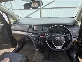 2013 Toyota ISis I Рестайлинг, пурпурный, 1400000 рублей, вид 4