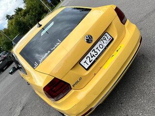 2019 Volkswagen Polo V Рестайлинг, жёлтый, 680000 рублей, вид 5