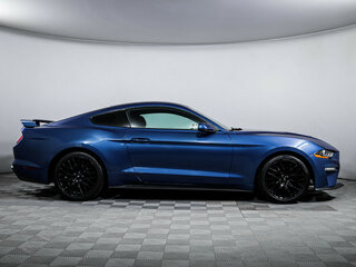 2018 Ford Mustang VI Рестайлинг, синий, 3820000 рублей, вид 4