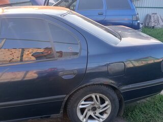 1991 Nissan Primera I (P10), синий, 100000 рублей, вид 4