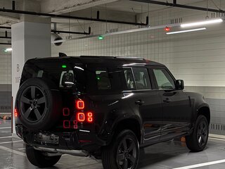 2026 Land Rover Defender 110 II, чёрный, 16500000 рублей, вид 5
