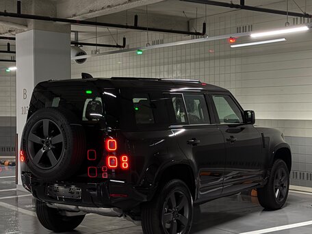 2026 Land Rover Defender 110 II, чёрный, 16500000 рублей, вид 5