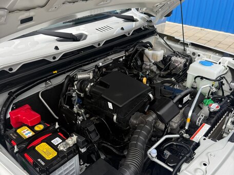 2025 Suzuki Jimny IV, серебристый, 3650000 рублей, вид 5