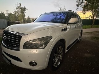 2013 Infiniti QX56 II, белый, 2000000 рублей, вид 1