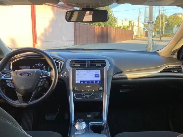 2020 Ford Fusion (North America) II Рестайлинг, чёрный, 1850000 рублей - вид 5