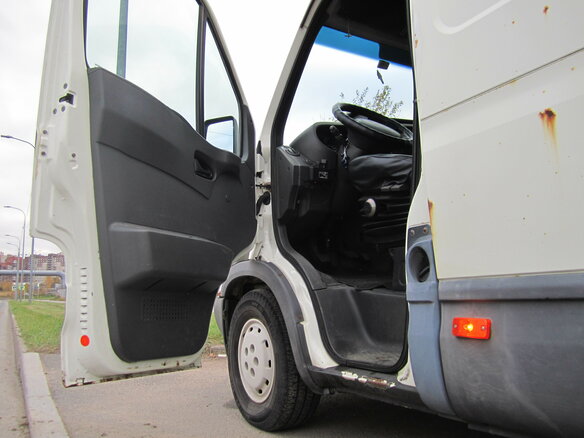 2003 Iveco Daily, белый, 955000 рублей - вид 11