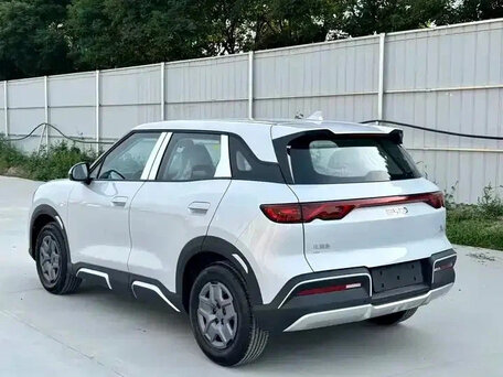 2025 BYD Yuan Up 32 kWh, белый, 1788004 рублей, вид 4