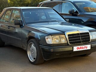 1989 Mercedes-Benz W124 230 4-speed, чёрный, 200000 рублей, вид 3
