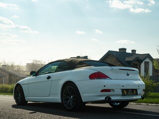 2005 BMW 6 серии 645i II (E63/E64), белый, 1400000 рублей, вид 4