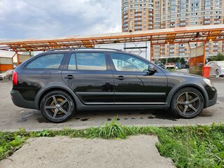 2011 Skoda Octavia Scout II (A5) Рестайлинг, чёрный, 1520000 рублей, вид 4