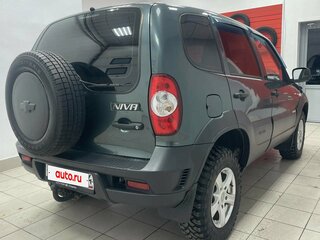 2014 Chevrolet Niva I Рестайлинг, серый, 499000 рублей, вид 4