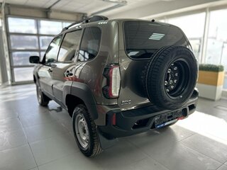 2026 Lada (ВАЗ) Niva Travel I Рестайлинг, коричневый, 1419000 рублей, вид 5
