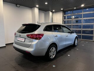 2018 Kia Ceed II Рестайлинг, серебристый, 1360000 рублей, вид 3