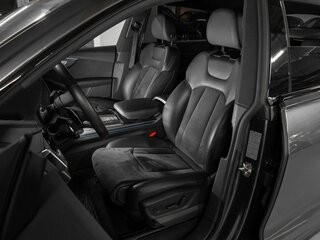 2020 Audi RS Q8 I, серый, 9950000 рублей, вид 5
