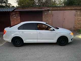 2018 Skoda Rapid I Рестайлинг, белый, 650000 рублей, вид 4