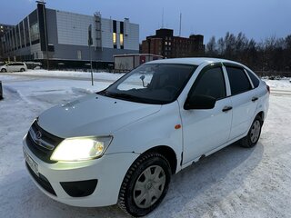 2015 Lada (ВАЗ) Granta I, белый, 350000 рублей, вид 1