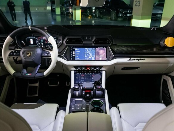 2025 Lamborghini Urus SE I Рестайлинг, зелёный, 36670000 рублей - вид 5