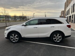 2019 Kia Sorento III Prime Рестайлинг, белый, 2950000 рублей, вид 4
