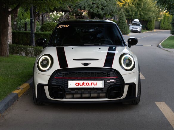 2021 Mini Hatch JCW III (F55/F56) Рестайлинг 2, бежевый, 3799999 рублей - вид 1