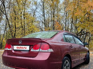 2010 Honda Civic VIII Рестайлинг, красный, 750000 рублей, вид 4