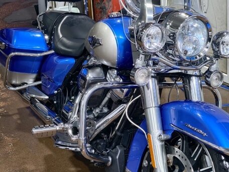 2018 Harley-Davidson Road King, синий, 2099999 рублей, вид 1