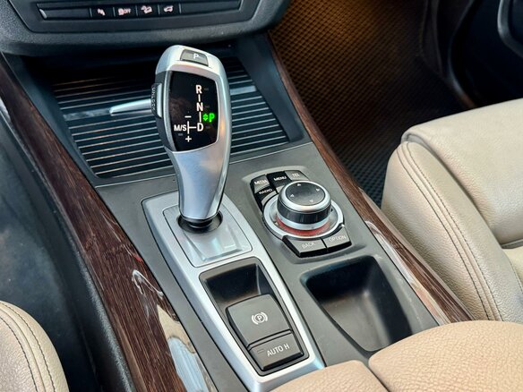 2013 BMW X5 35i II (E70) Рестайлинг, синий, 2550000 рублей - вид 24