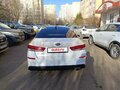 2019 Kia Optima IV Рестайлинг, белый, 900000 рублей - вид 5