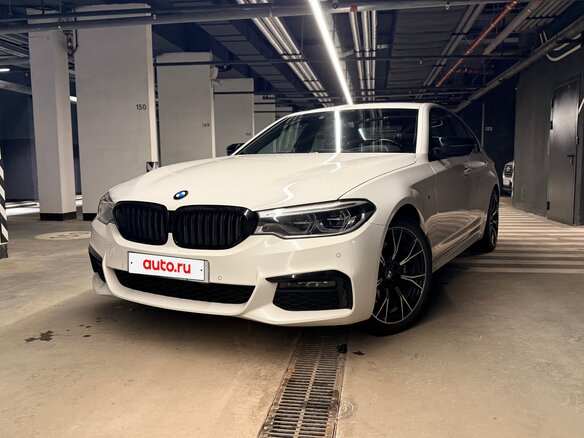 2018 BMW 5 серии 530d xDrive VII (G30/G31/G38), белый, 4050000 рублей - вид 5