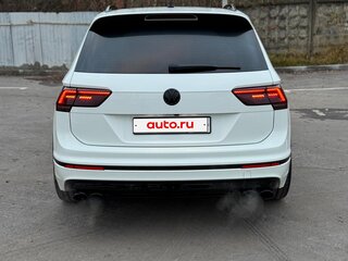 2020 Volkswagen Tiguan II, белый, 3499999 рублей, вид 4