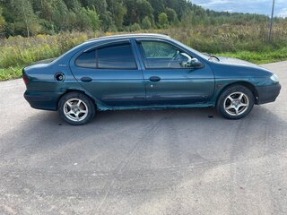 1997 Renault Megane I, зелёный, 45000 рублей, вид 3