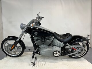 2008 Harley-Davidson Rocker C, чёрный, 790000 рублей, вид 2