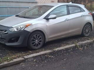 2013 Hyundai Elantra V (MD), серый, 700000 рублей, вид 3