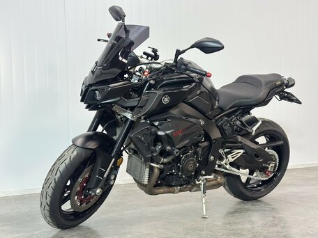 2018 Yamaha MT-10, чёрный, 1099000 рублей, вид 5