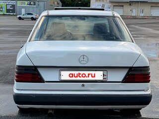 1991 Mercedes-Benz W124 260, белый, 260000 рублей, вид 4