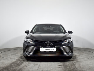 2021 Toyota Camry VIII (XV70), чёрный, 2370000 рублей, вид 2