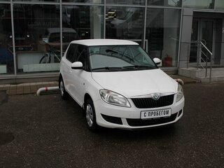 2013 Skoda Fabia II Рестайлинг, белый, 465000 рублей, вид 3