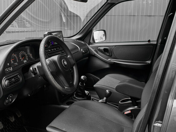 2021 Lada (ВАЗ) Niva, серый, 900000 рублей - вид 7
