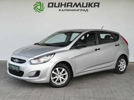 2012 Hyundai Solaris I, серебристый, 825000 рублей, вид 1