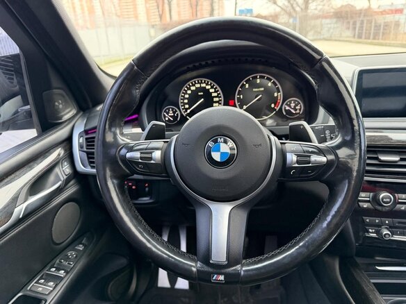 2014 BMW X5 40d III (F15), белый, 3800000 рублей - вид 27
