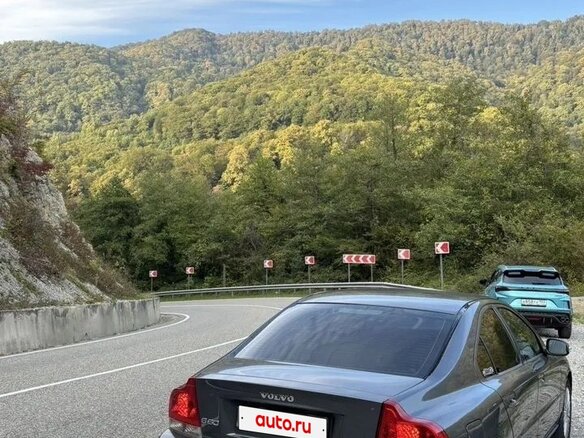 2007 Volvo S60 I Рестайлинг, серый, 1200000 рублей - вид 4