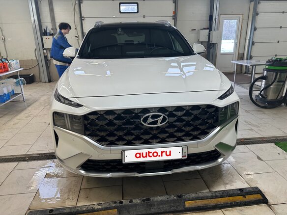 2021 Hyundai Santa Fe IV Рестайлинг, белый - вид 2