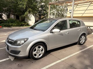 2006 Opel Astra H Рестайлинг, серебристый, 536000 рублей, вид 1